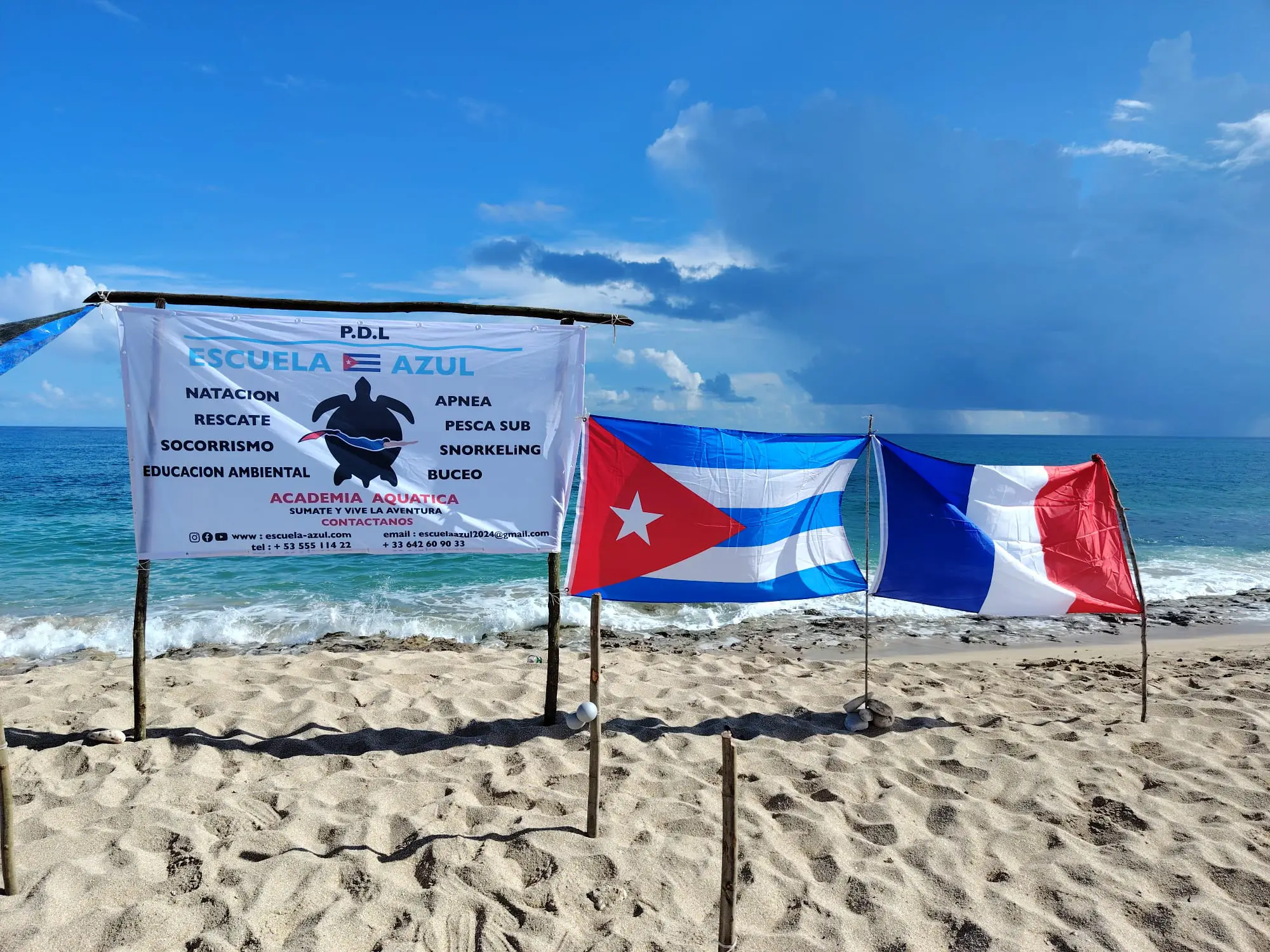 Banner del proyecto P.D.L. Escuela Azul en la playa.