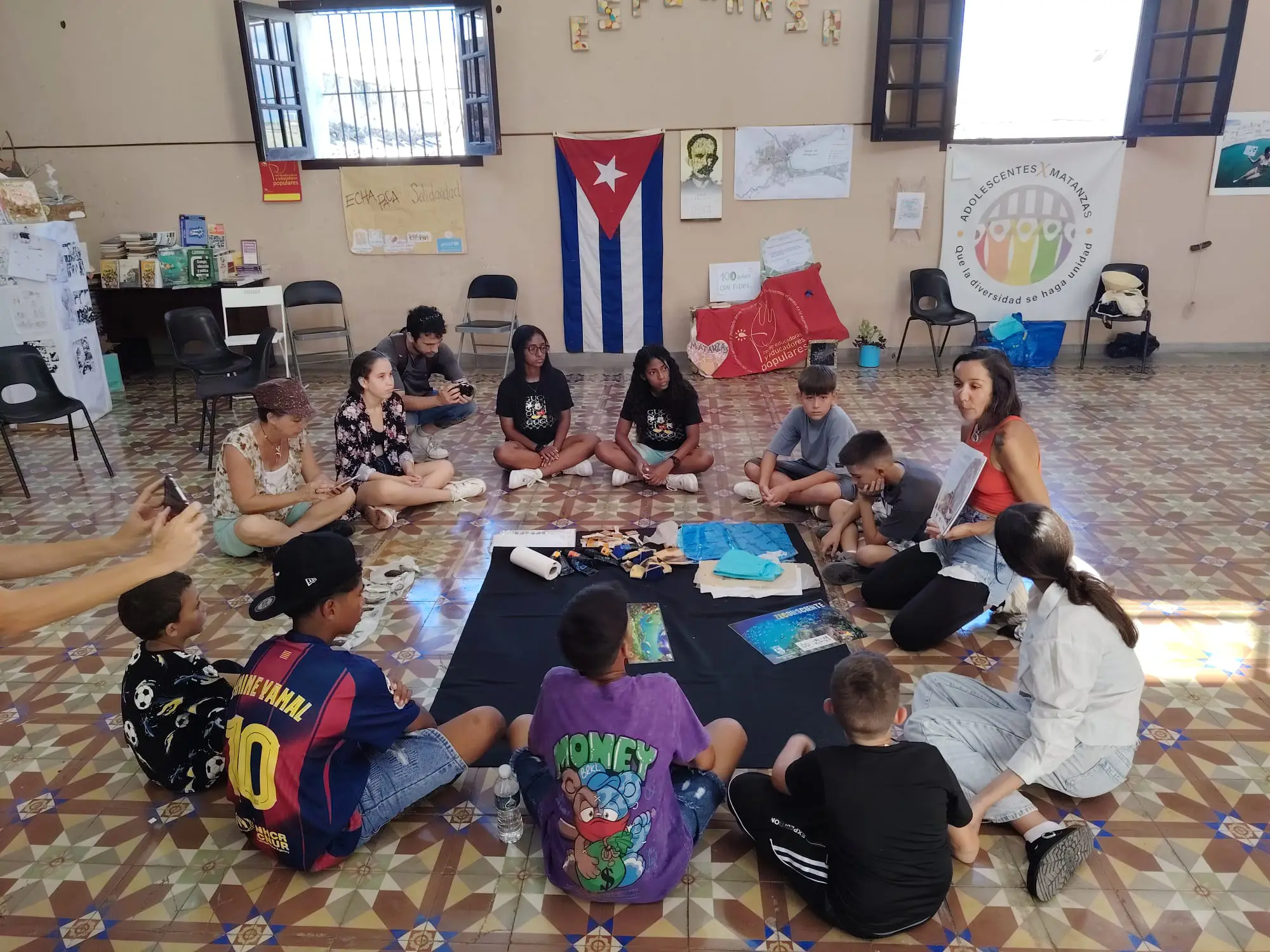 Taller creativo como parte de la educación ambiental de Escuela Azul.
